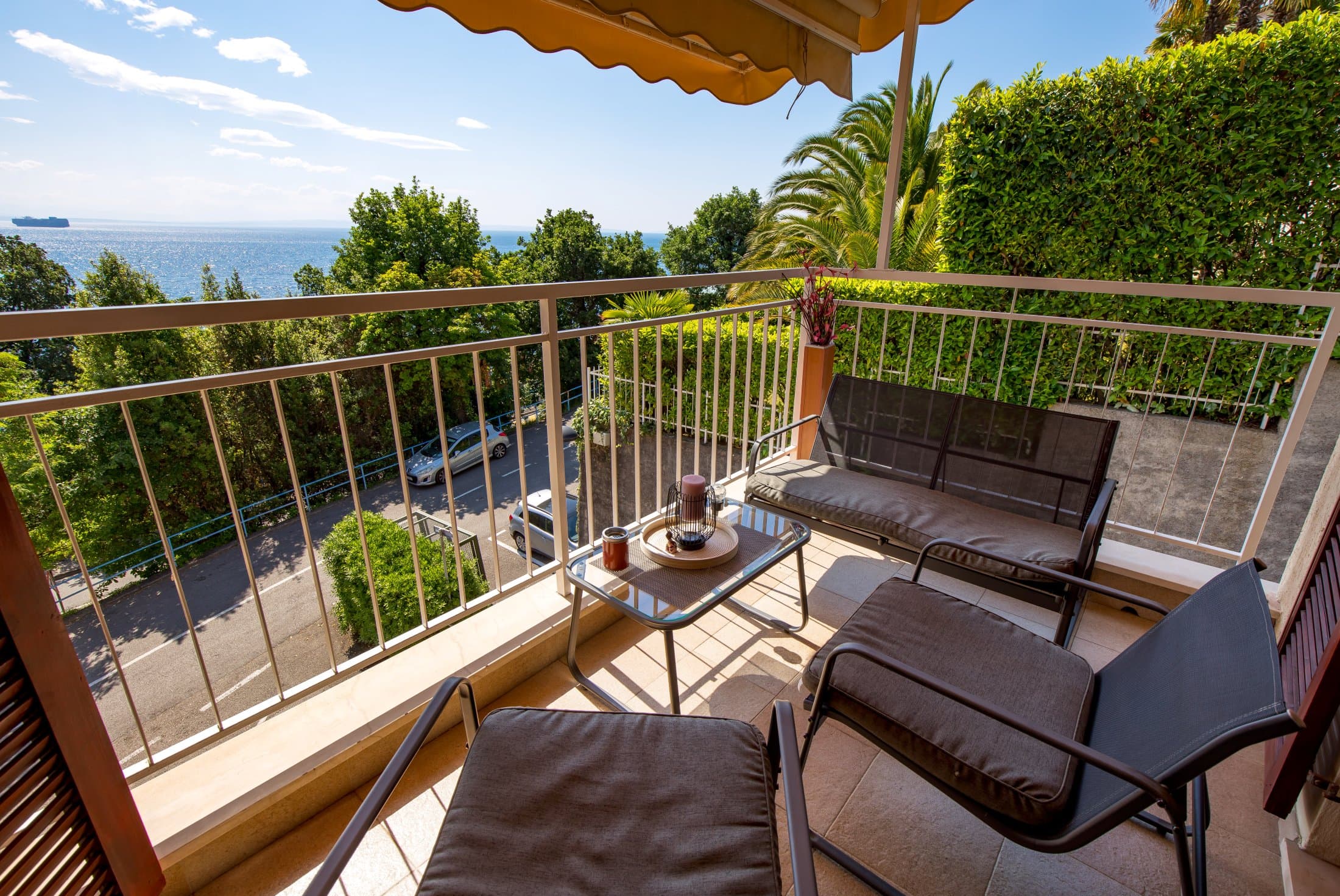 Balcony 2
