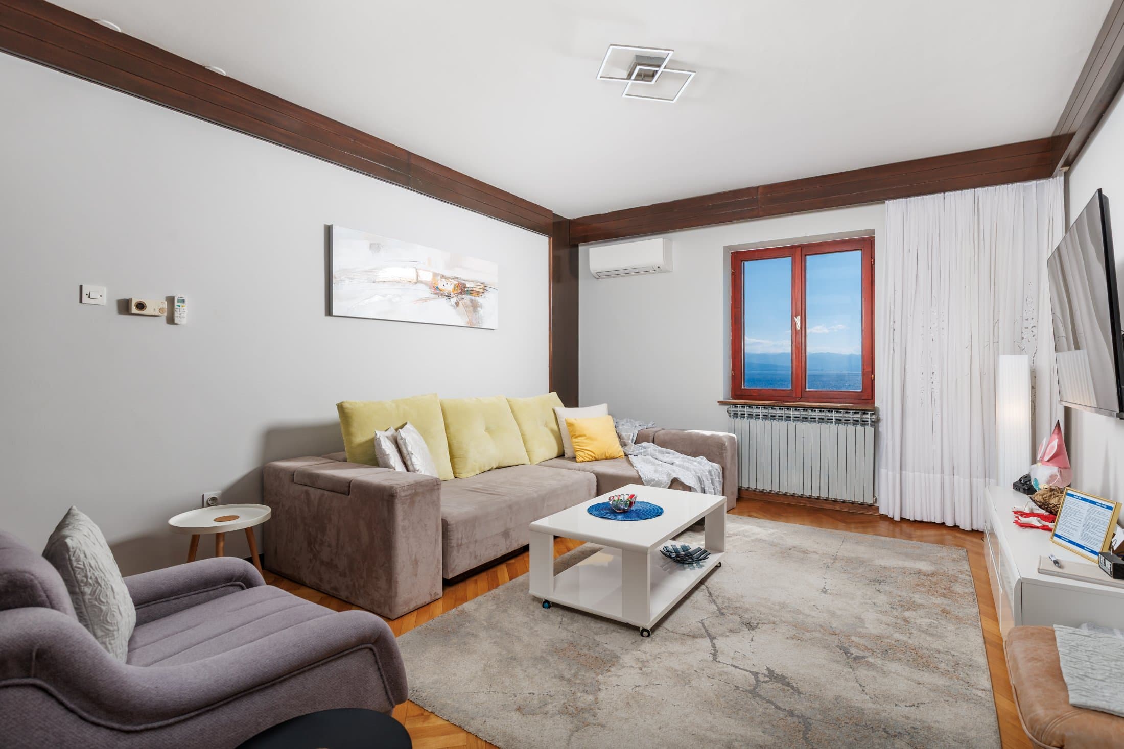 Living Room 4
