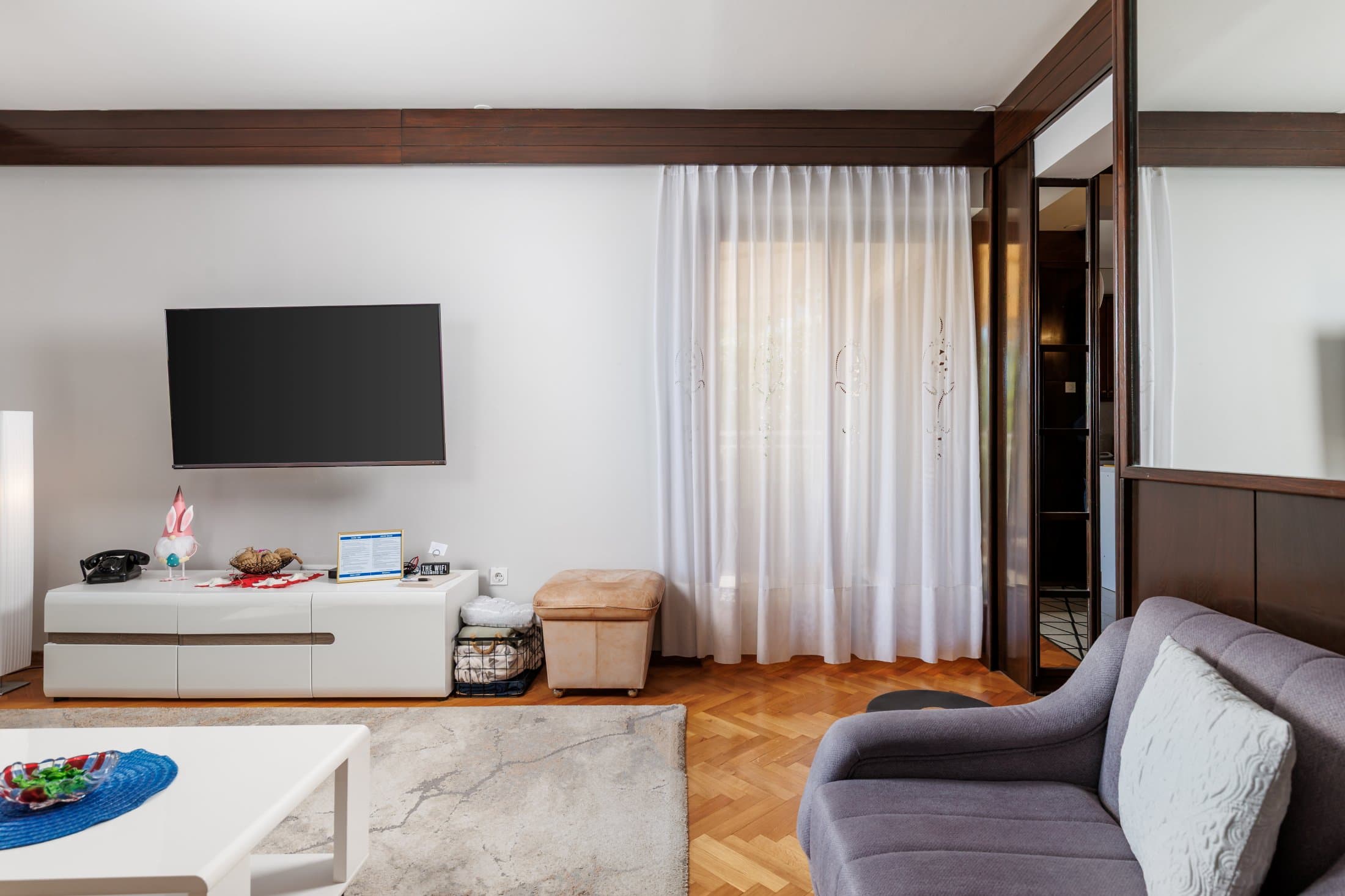 Living Room 8